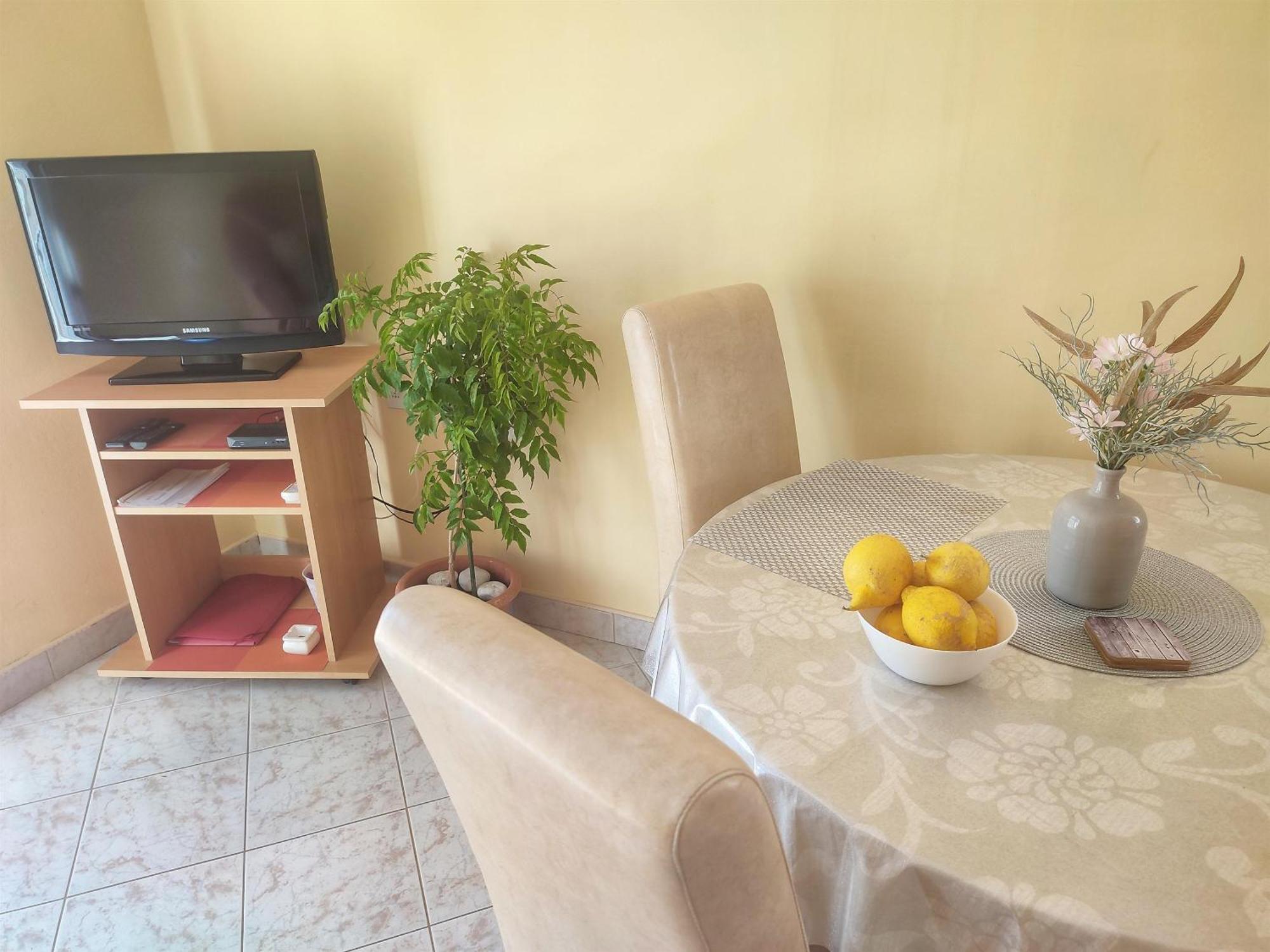 Apartments Vesna Lastovo Екстер'єр фото